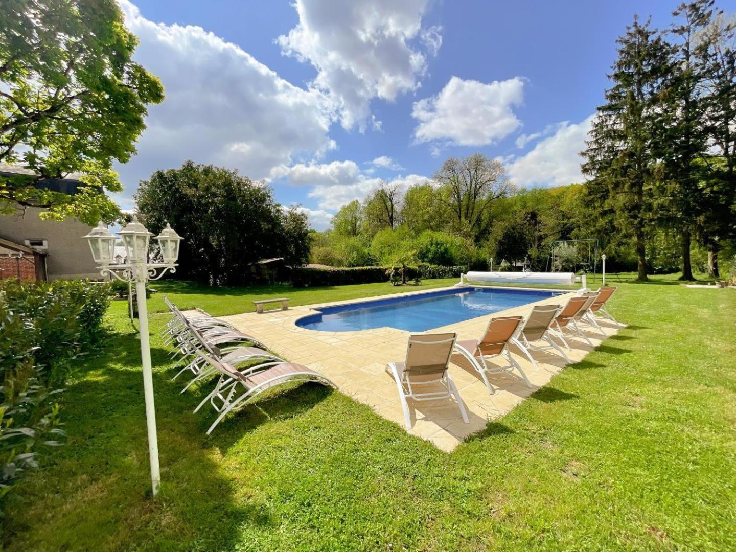 Le Domaine Du Cerf - Gites, Nature Et Spa Saint-Ouen-les-Vignes Dış mekan fotoğraf