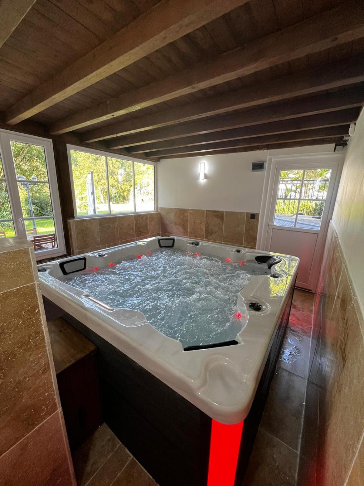 Le Domaine Du Cerf - Gites, Nature Et Spa Saint-Ouen-les-Vignes Dış mekan fotoğraf